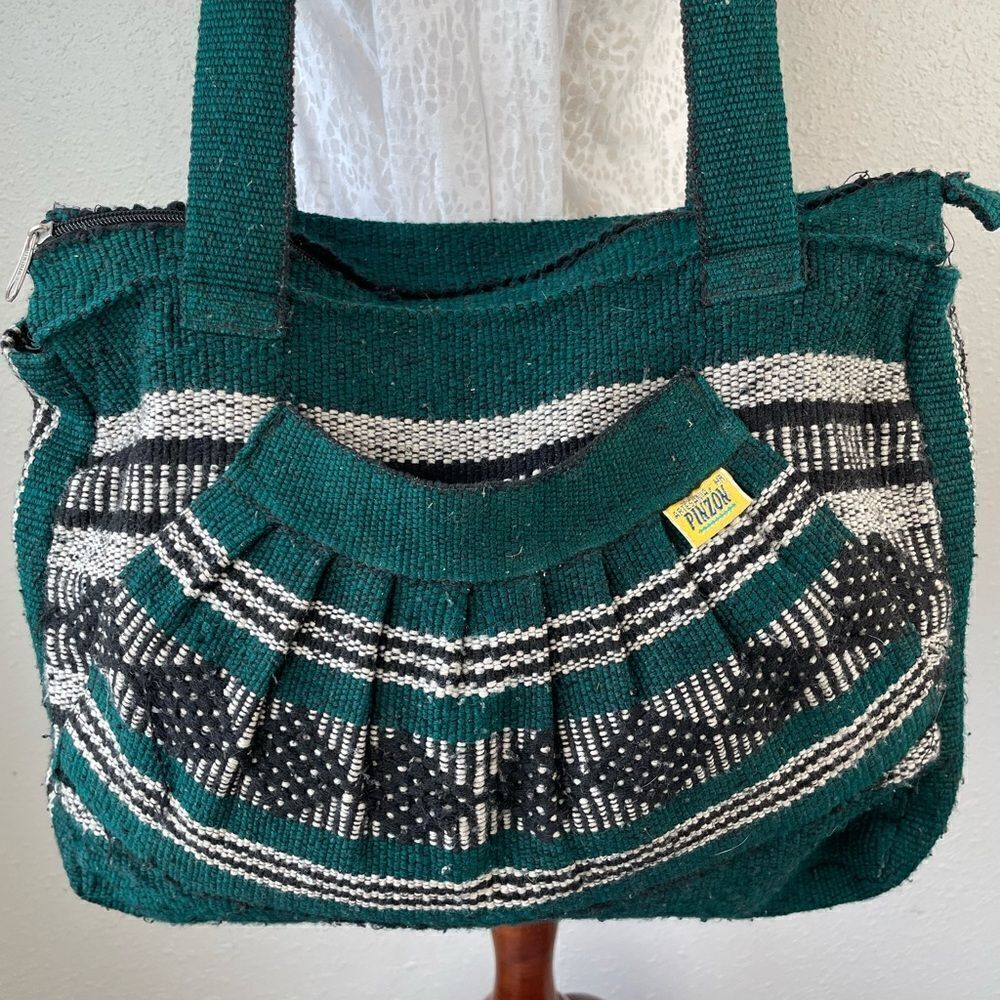 Pinzon Shoulder Bag - Picture 2 of 10